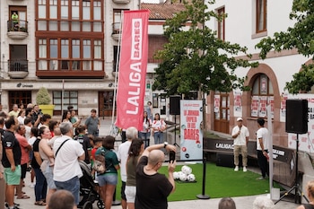 17/08/2026 Evento de LaLiga Bares en Ampuero (Cantabria), con el exfutbolista Pedro Munitis.
DEPORTES
LALIGA