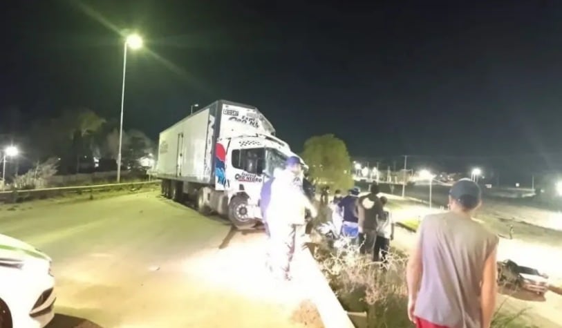 El operativo policial luego del brutal choque duró toda la madrugada (Policía de La Pampa)