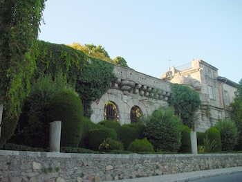 Palacio de Villena, Cadalso de