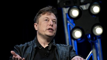 Elon Musk Debates How to