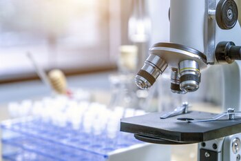 En un contexto de laboratorio,