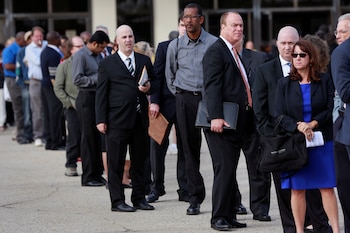 Entre la estabilidad y el recambio, los números del trabajo muestran las tensiones de una economía en transformación (REUTERS/Shannon Stapleton/File Photo/File Photo)