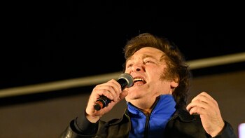 Oposición pide más comisiones y