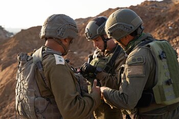 Israel atacó este sábado cientos de objetivos de Hamas y Hezbollah en Gaza y Líbano, respectivamente (Fuente: FDI)