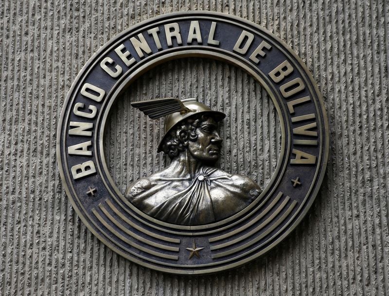 El logo del Banco Central de Bolivia en La Paz, Bolivia (REUTERS/David Mercado/Archivo)