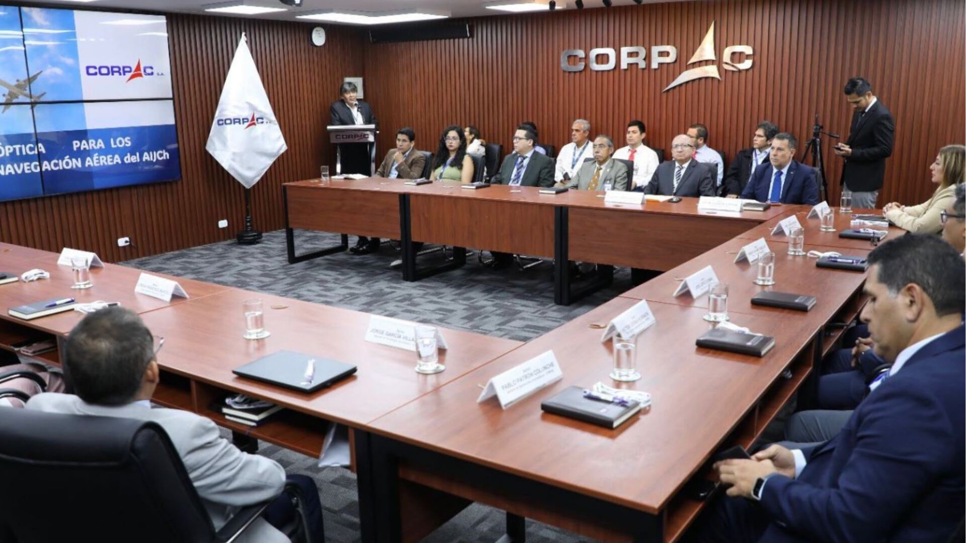 Nueva red de fibra óptica sustituye radioenlaces obsoletos y fortalece seguridad aérea. (Foto: Agencia Andina)