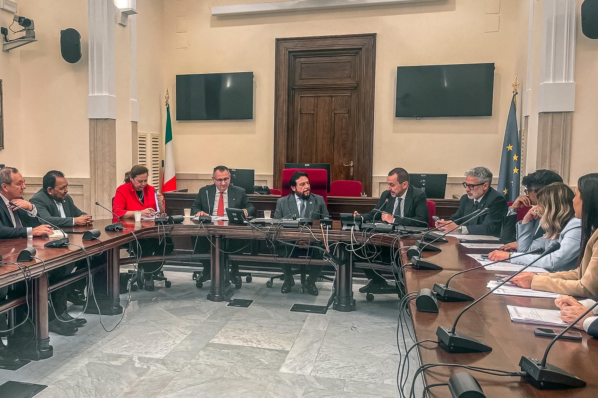 El vicepresidente Félix Ulloa reafirma en Roma el fortalecimiento de las relaciones diplomáticas entre El Salvador e Italia./(Vicepresidencia de la República)