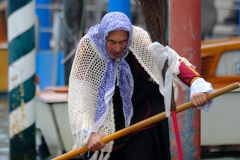 La Befana, la bruja italiana,