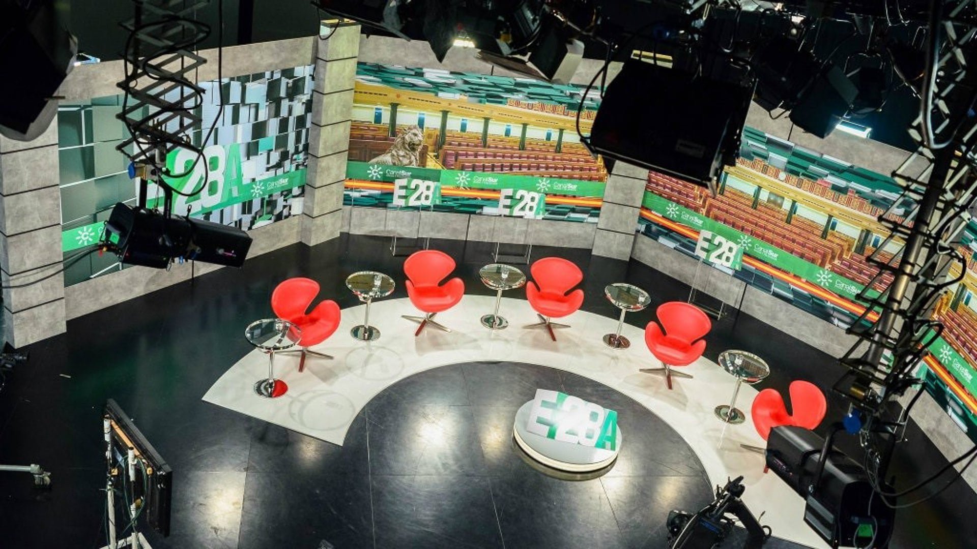 ELECCIONES ANDALUCÍA 2026: Debate 'a cinco' y sondeos en la campaña