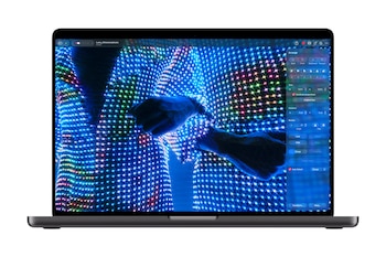 Las configuraciones incluirán hasta 128 GB de memoria unificada y 16 TB de almacenamiento para edición audiovisual, animación tridimensional, composición musical, programación y ejecución local de modelos lingüísticos - crédito Apple