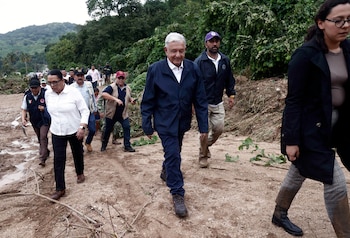 AMLO visitó zona de destrucción