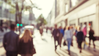 La mujer accidentada en la vía pública alegó fracturas y daños por caída en una vereda sin señalización en el norte del Gran Buenos Aires.(Foto de archivo: Getty Images)