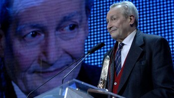 Con mucha tristeza y admiración