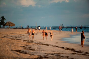 Más de 250,000 turistas canadienses