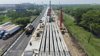 Distribuidor vial de acceso al Puerto de Veracruz alcanza 80% de avance