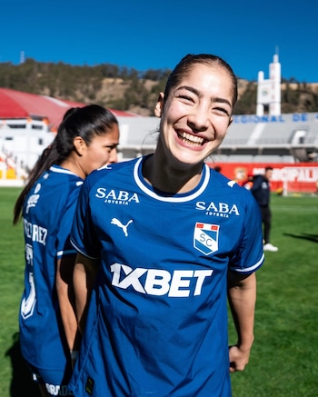 Alesia Sanllehi regresa a la selección peruana femenina.