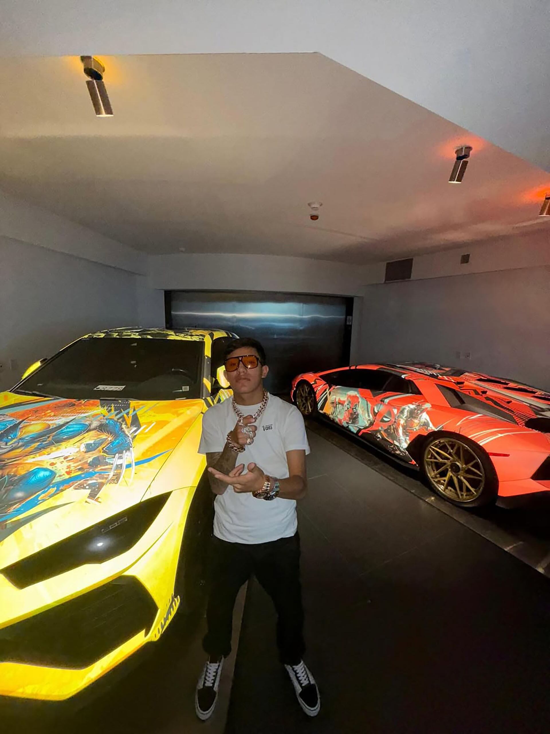 El trapero chileno tenía miles de seguidores en Instagram y TikTok en donde mostraba un lujoso estilo de vida (@dehilanofficial)