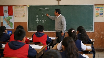 IA no debe reemplazar el aprendizaje práctico: especialista plantea mantener experiencias experimentales en colegios