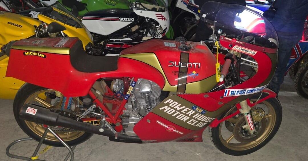 Algunas de las motocicletas de lujo decomisadas.
Crédito: X - @FBILosAngeles