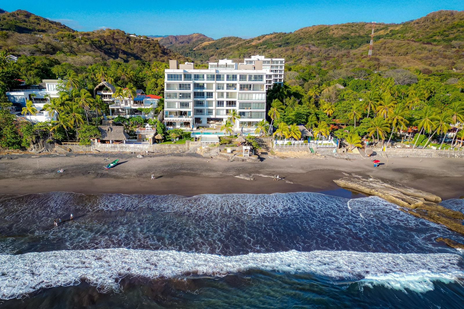 La transformación de El Zonte y Surf City convierte a El Salvador en destino competitivo para eventos internacionales de surf y el turismo sostenible. (Foto: @SecPrensaSV)