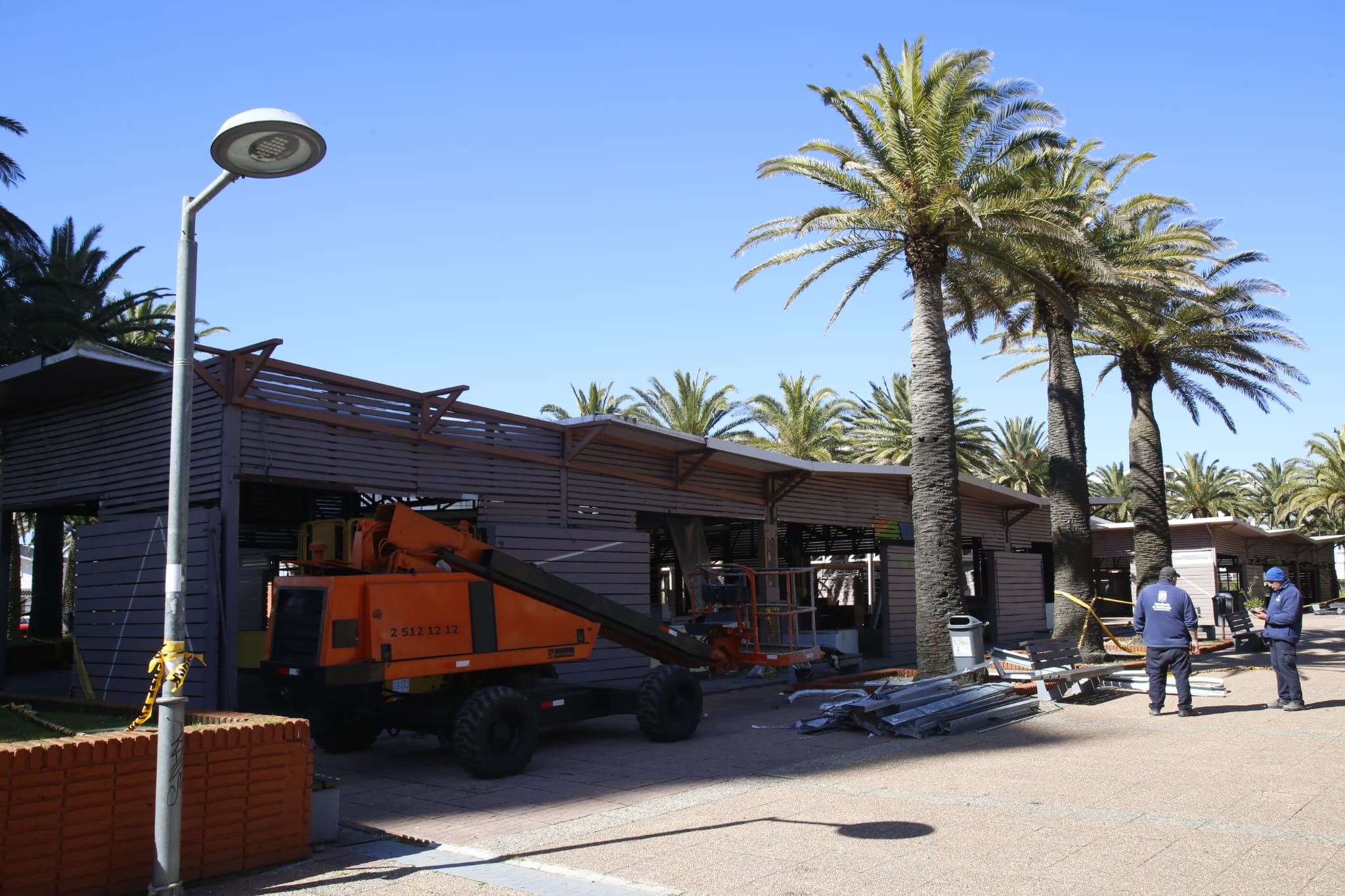 Obras en la Plaza Artigas, sobre la avenida Gorlero, en Punta del Este (Intendencia de Maldonado)