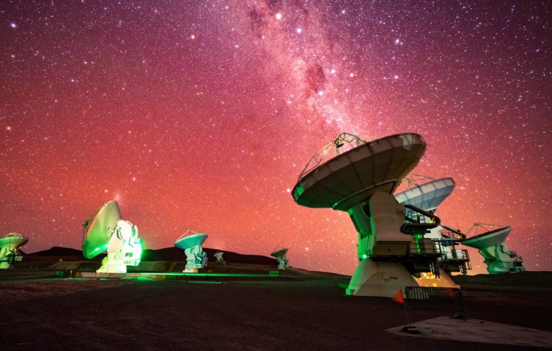 Más observaciones con telescopios de última generación buscarán medir la temperatura del universo en épocas aún más remotas./Archivo NSF/ AUI/ NSF NRAO/ B.FOOTT