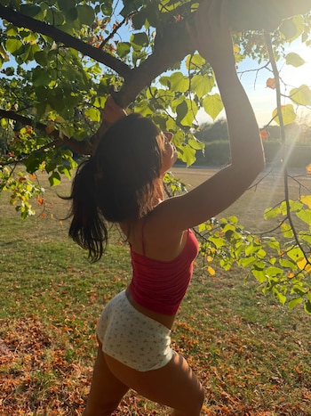 Nathy Peluso compartió las postales de sus vacaciones junto a su pareja