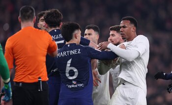 Lisandro Martínez, quien jugó los