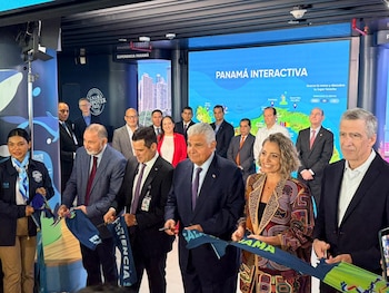 La Sala Panamá, inaugurada recientemente en el Aeropuerto Internacional de Tocumen, ha recibido más de 80 mil visitas y busca inspirar a los pasajeros a descubrir los atractivos turísticos del país. Cortesía Promtur
