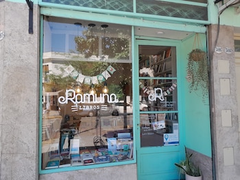 Por avenida Salvador María del