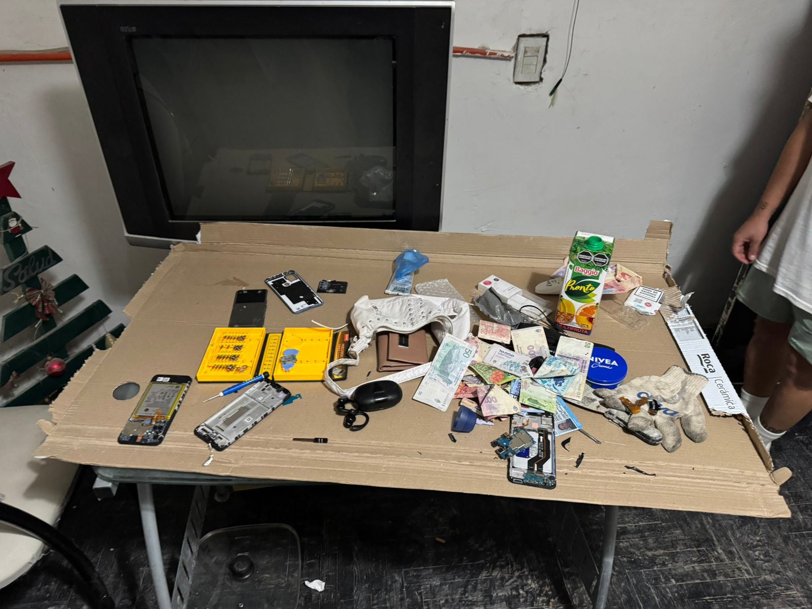 Más elementos incautados durante el allanamiento