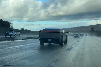 Su diseño incluye tracción en