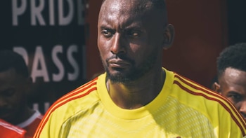 De jugar al fútbol en novena división a ser el rey de Uganda: la historia de George Desmond Kamurasi
