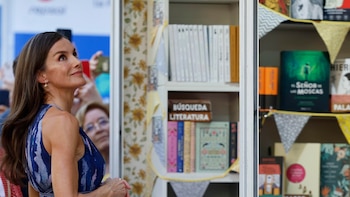 Todos los libros que ha comprado la reina Letizia en la Feria del Libro de Madrid 2026: de la crisis de vivienda a poetas catalanas