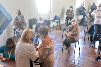 Adultos mayores de 80 años