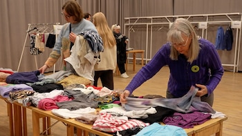 Más de 140 mil personas y 44 mil prendas: así funciona la moda circular en Suecia