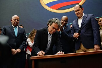 Sergio Fajardo se inscribió como