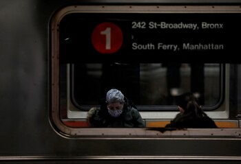 Algunos pasajeros ven con emoción