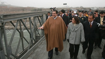 Alan García inauguró en el 2008 el puente Santa Clara. (Foto: Andina)