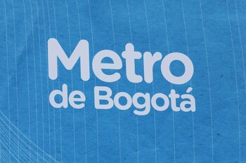 Foto de archivo. El logo de la empresa de transporte público Metro de Bogotá, en Bogotá, Colombia, 17 de octubre, 2019. REUTERS/Luisa González