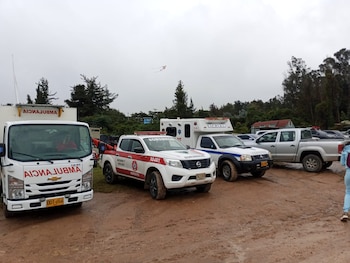 La identidad de la mujer desaparecida no fue confirmada y el operativo sigue con refuerzos de buzos y coordinación interinstitucional - crédito Delegación Bomberos de Cundinamarca/Prensa