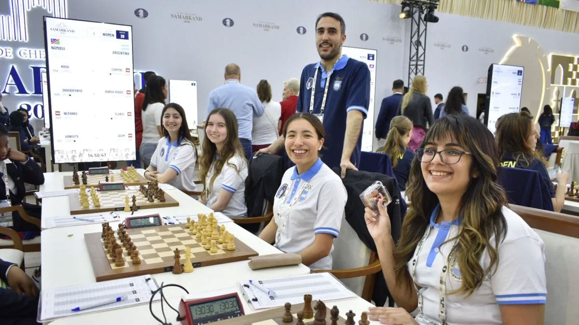 El equipo femenino de Argentina está compuesto por Candela Francisco Guecamburu, María José Campos, Anapaola Borda Rodas, Anna Laura Scarsi y Ernestina Adam