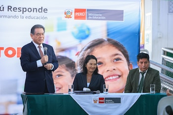 Ministro de Educación, José Antonio Chang, anuncia una reestructuración en la currícula escolar. (Foto: Presidencia)