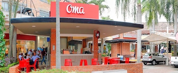 OMA reestructura deudas por $76.000 millones a diez años tras acuerdo con acreedores, asegurando la estabilidad financiera y la permanencia de su red de cafeterías en el país - crédito Chipichape
