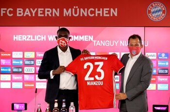 EFE/EPA/Alexander Hassenstein