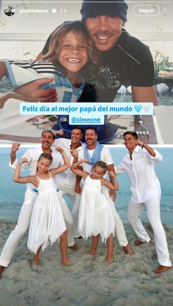 Un hombre, una niña y un niño caminan de la mano sobre una pista de aeropuerto. La parte delantera de un avión privado y una persona borrosa se ven al fondo