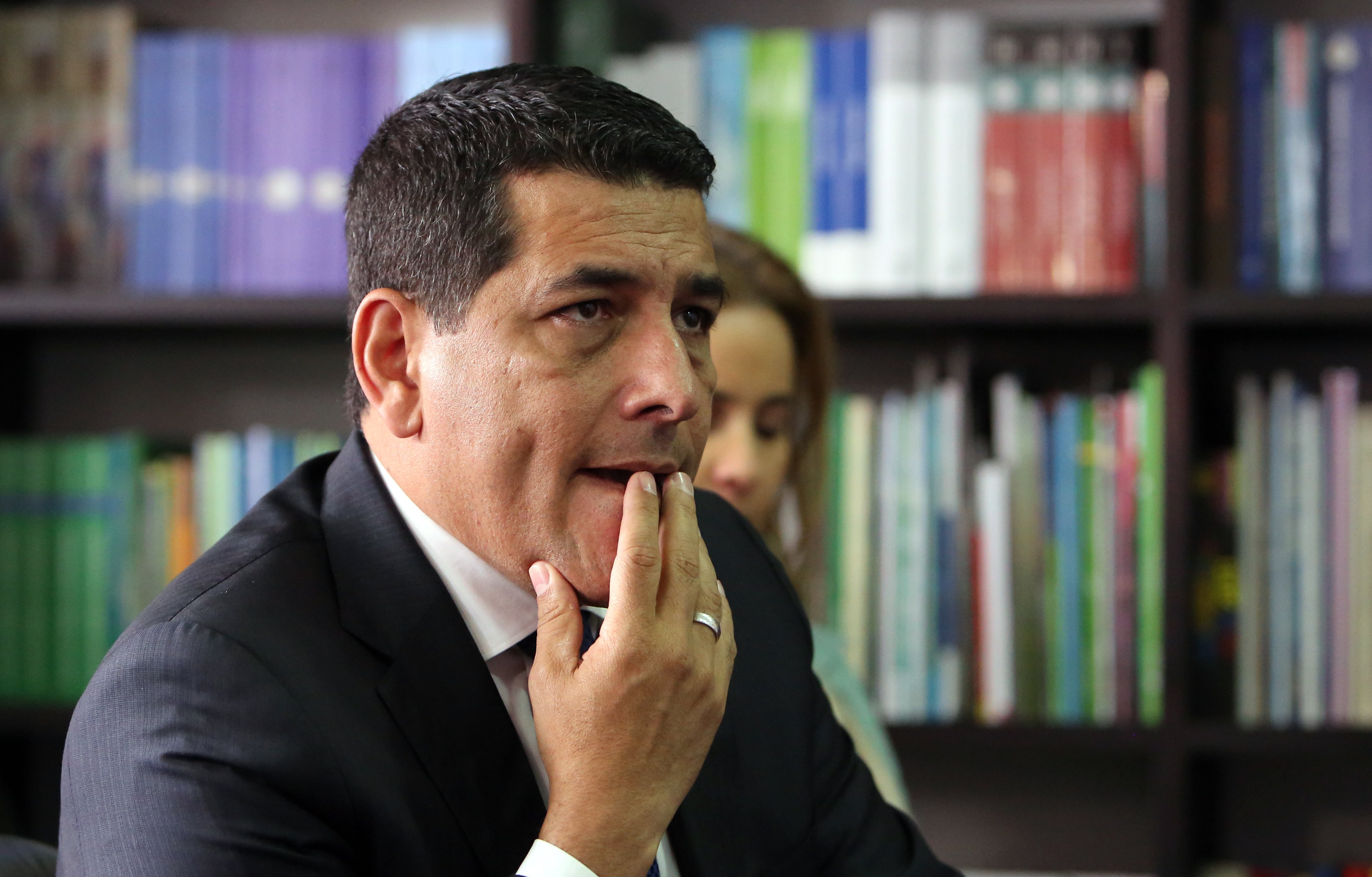 El alcalde también refutó la insinuación de estar en la nómina de las empresas de energía Afinia y Air-e, señalando que han estado solicitando activamente la participación de entidades como EPM- crédito EFE/Mauricio Dueñas