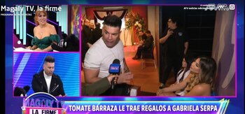 Gabriela Serpa recibió flores por parte de Tomate Barraza. Magaly Tv La Firme/ ATV