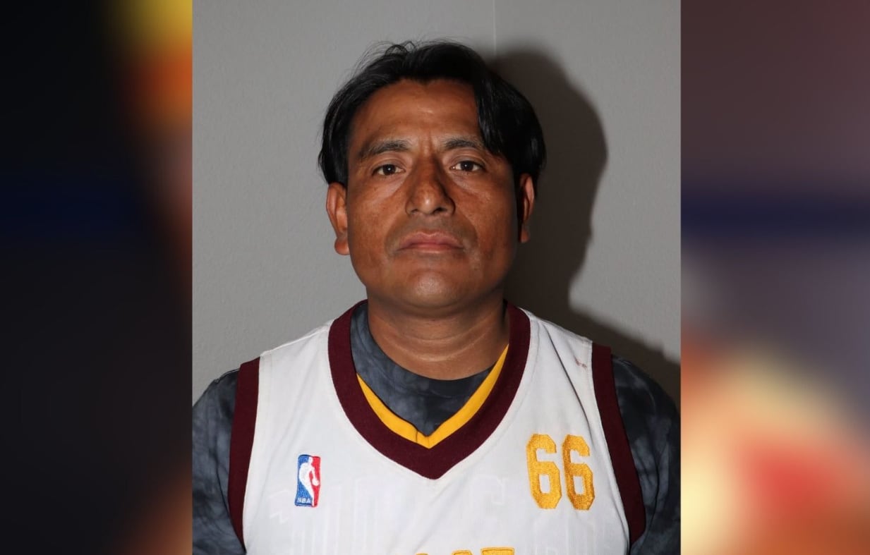Sergio Gálvez Pérez, de 38 años, enfrenta seis cargos graves y las autoridades lo identificaron como el padre biológico de la adolescente y de la bebé fallecida (Monterey County Sheriff’s Office)
