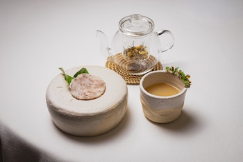 'Hogar y Sierra', el aperitivo con el que inician los menús degustación de Melós (Cedida)